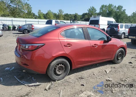 2019 Toyota Yaris L z USA, uszkodzony, nr VIN 3MYDLBYV2KY514575
